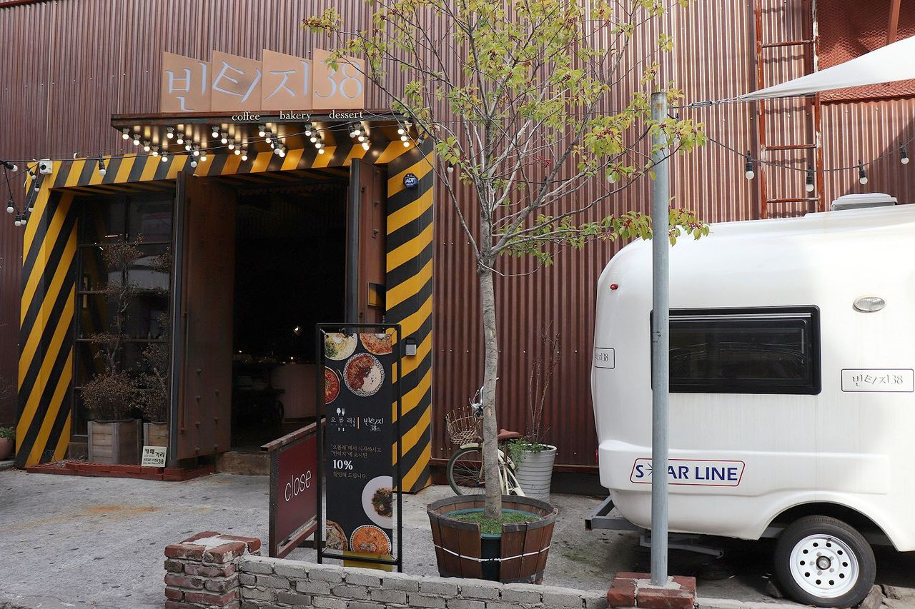 プサンカフェ、韓国カフェ、美味しいお店、オシャレなカフェ、デザートカフェ、ソミョンカフェ、工場カフェ、ヴィンテージ38、VINTAGE38