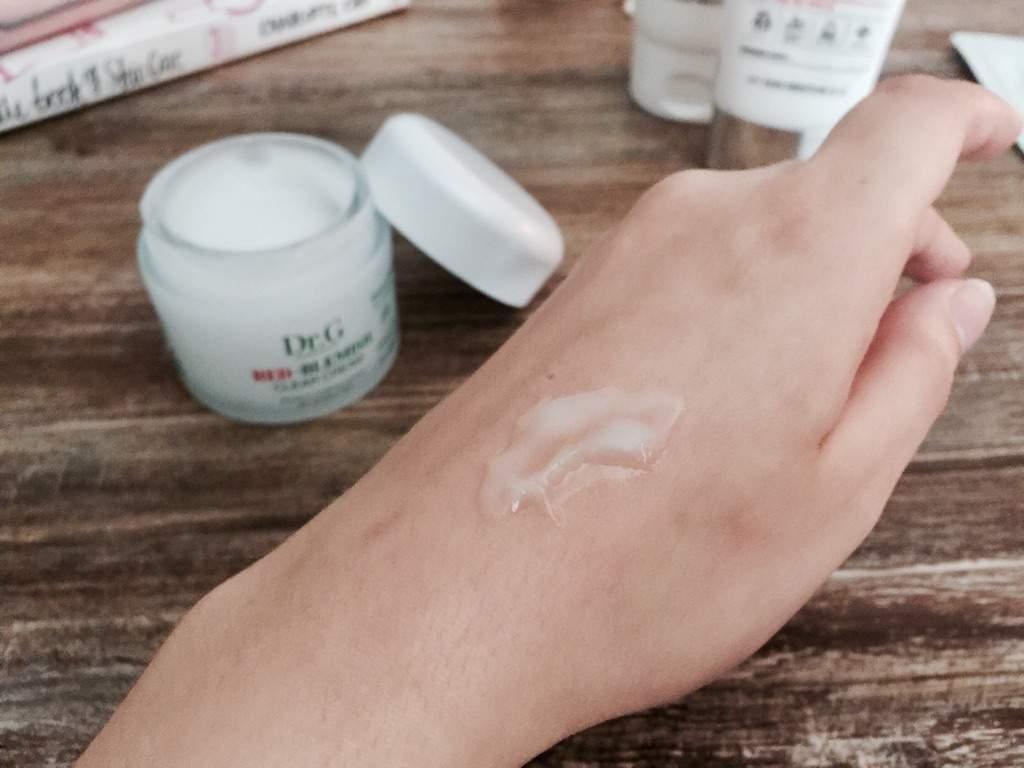 ผิวแห้ง, สิว และรอยแดงเป็นปัญหากวนใจสำหรับสาวๆหลายคน ควรอะไรใช้แล้วดี? อย่ารอช้า!