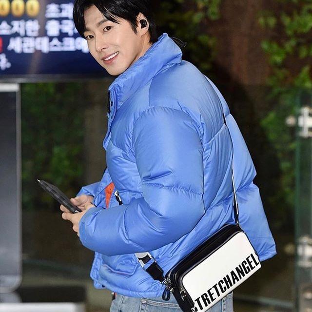 มองหากระเป๋า Cross Body? Stretch Angels แบรนด์ของเหล่าไอดอลและแฟชั่นนิสต้าเกาหลี