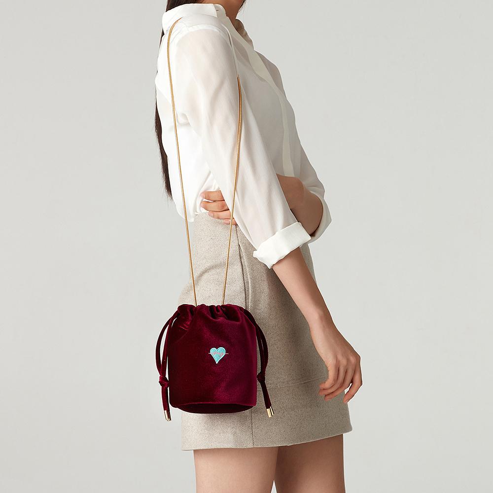 แบรนด์กระเป๋ายอดฮิตจากเกาหลี พร้อมคอลเลคชั่นต้อนรับตรุษจีน! เปลี่ยนกระเป๋ารับทรัพย์และโชคลาภกันซักหน่อยเป็นไงคะ?