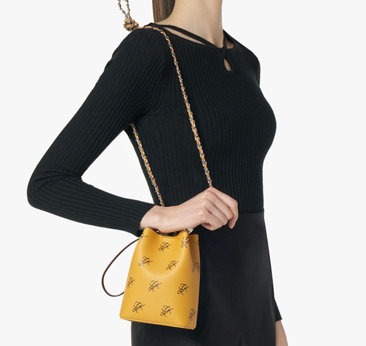 แบรนด์กระเป๋ายอดฮิตจากเกาหลี พร้อมคอลเลคชั่นต้อนรับตรุษจีน! เปลี่ยนกระเป๋ารับทรัพย์และโชคลาภกันซักหน่อยเป็นไงคะ?