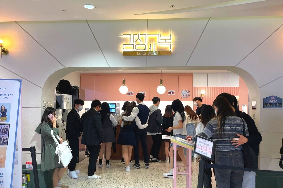 韓国、韓国旅行、韓国観光、ソウル、ソウル旅行、韓国観光地、ロッテワールド、蚕室、チャムシル、松坡、ソンパ、韓国遊園地、入場チケット、チケット予約、ロッテワールドタワー、ロッテワールドアクアリウム、制服レンタル、写真スポット