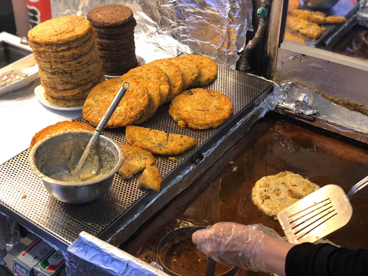 韓国美味しいお店、ソウル美味しいお店、伝統のお店、クァンジャンシジャン 美味しいお店、広蔵市場 美味しいお店、晋州ユッケ、チンジュユッケ