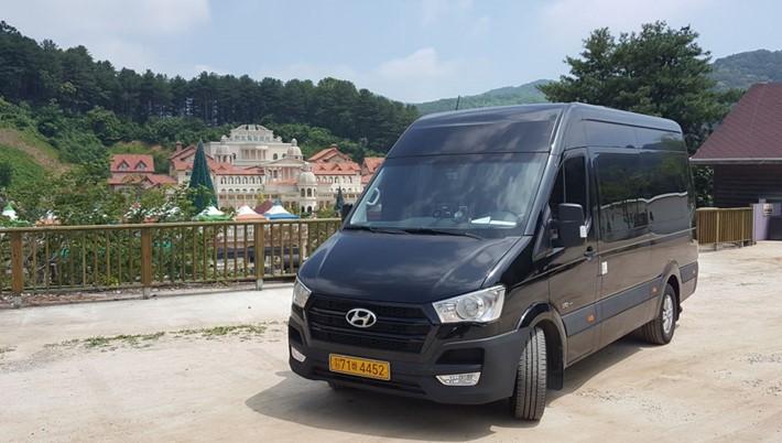 Airport↔Seoul 12-Person Limousine (Solati)