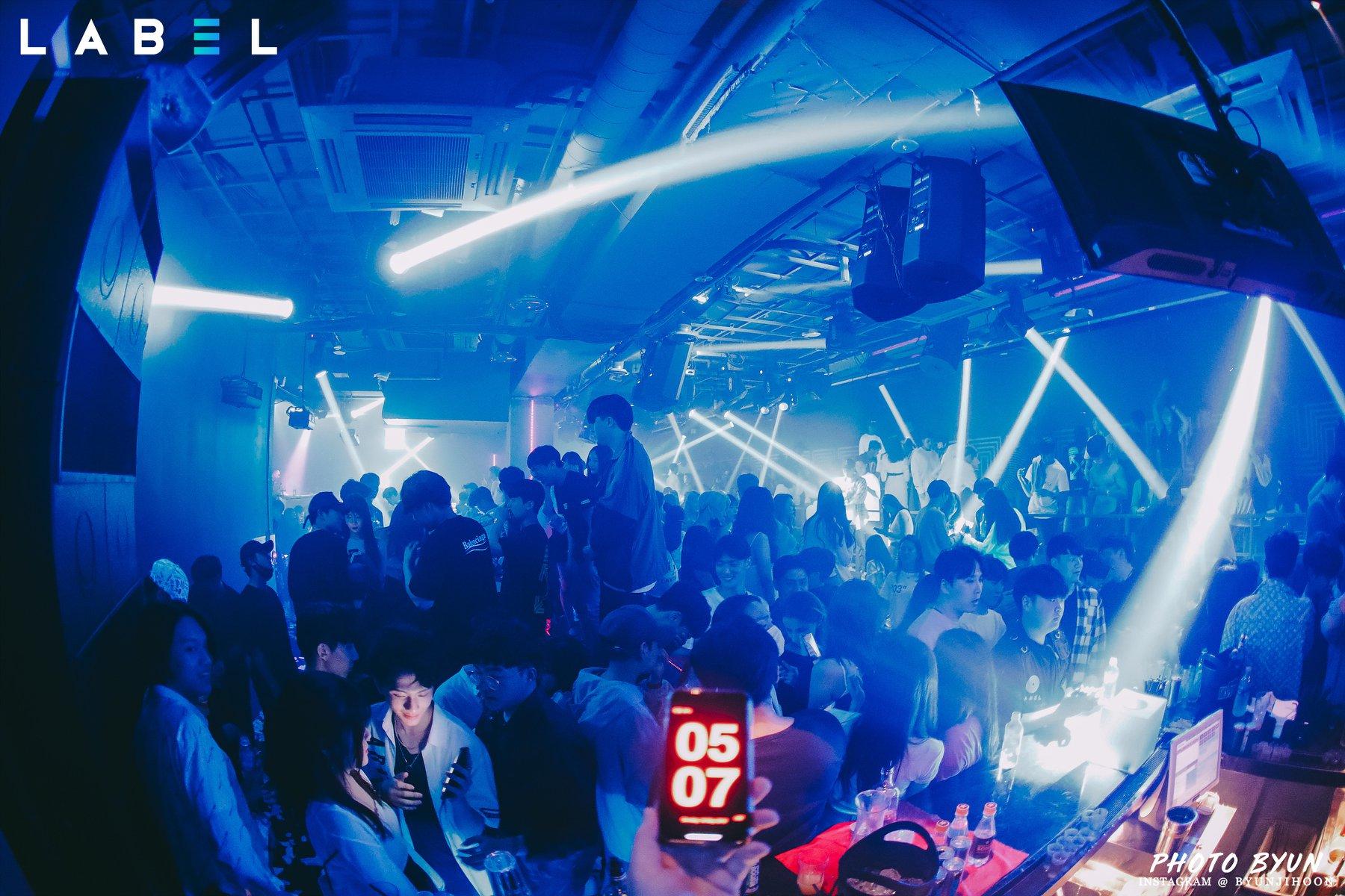 30 แล้วไง? ไปแดนซ์กันให้สุดเหวี่ยงในคลับสำหรับสาวและหนุ่มวัย 30 อัพ รับรองต้องติดใจ!