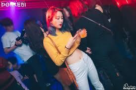 30 แล้วไง? ไปแดนซ์กันให้สุดเหวี่ยงในคลับสำหรับสาวและหนุ่มวัย 30 อัพ รับรองต้องติดใจ!