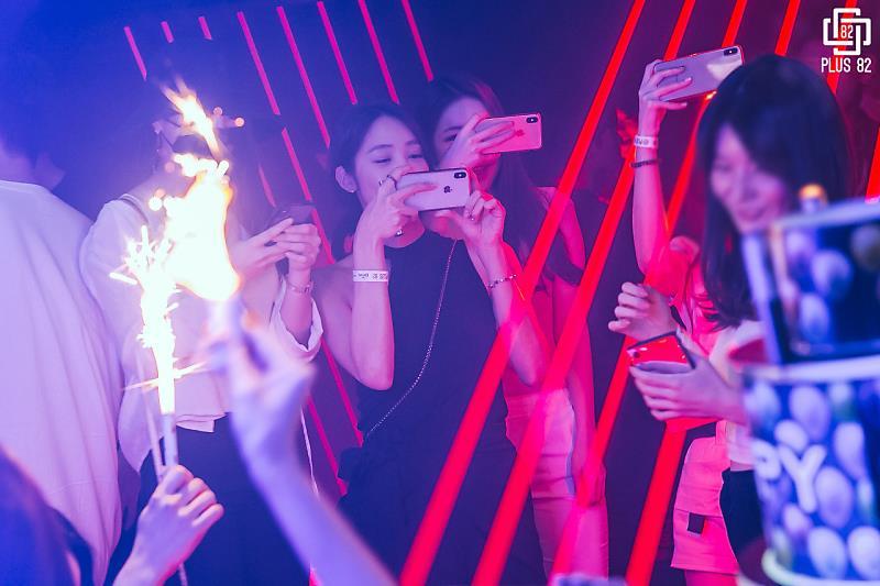 30 แล้วไง? ไปแดนซ์กันให้สุดเหวี่ยงในคลับสำหรับสาวและหนุ่มวัย 30 อัพ รับรองต้องติดใจ!