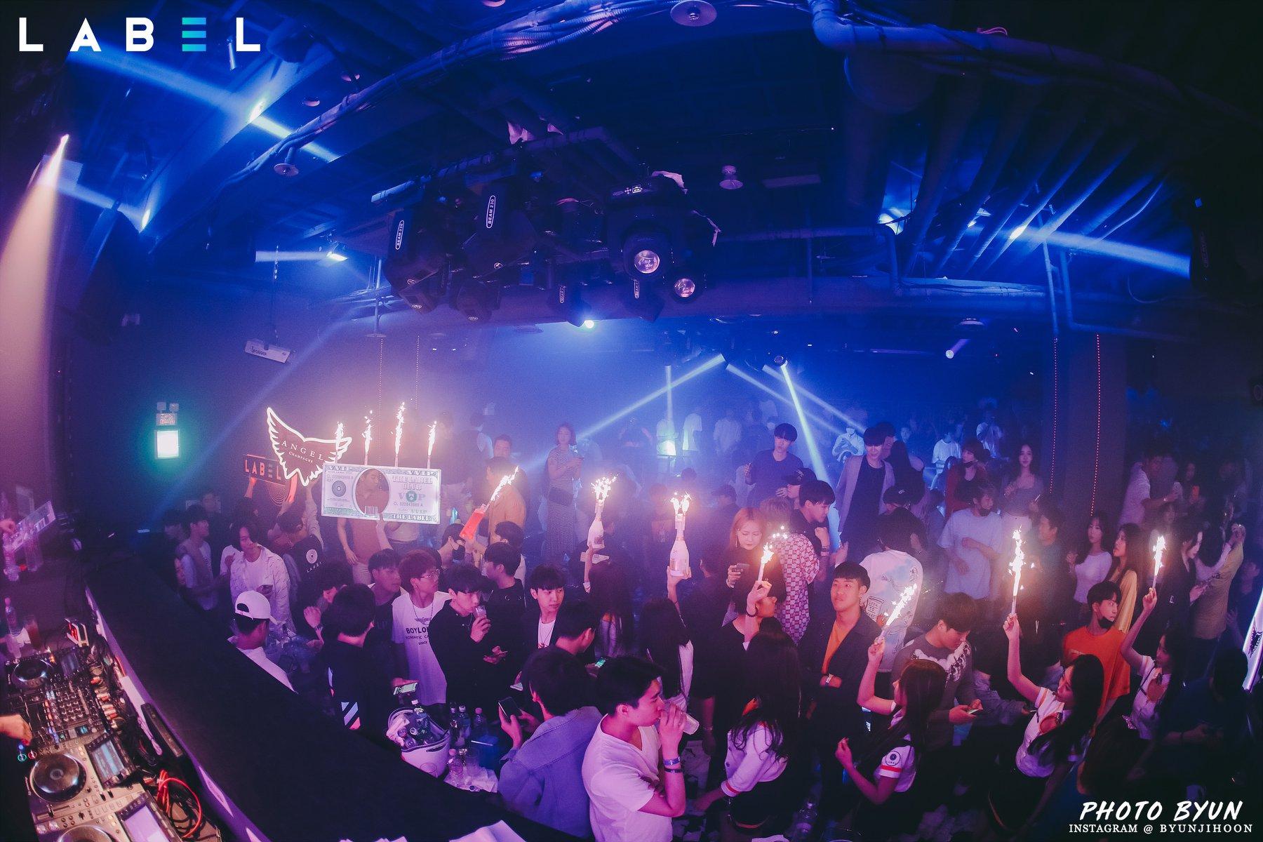 30 แล้วไง? ไปแดนซ์กันให้สุดเหวี่ยงในคลับสำหรับสาวและหนุ่มวัย 30 อัพ รับรองต้องติดใจ!