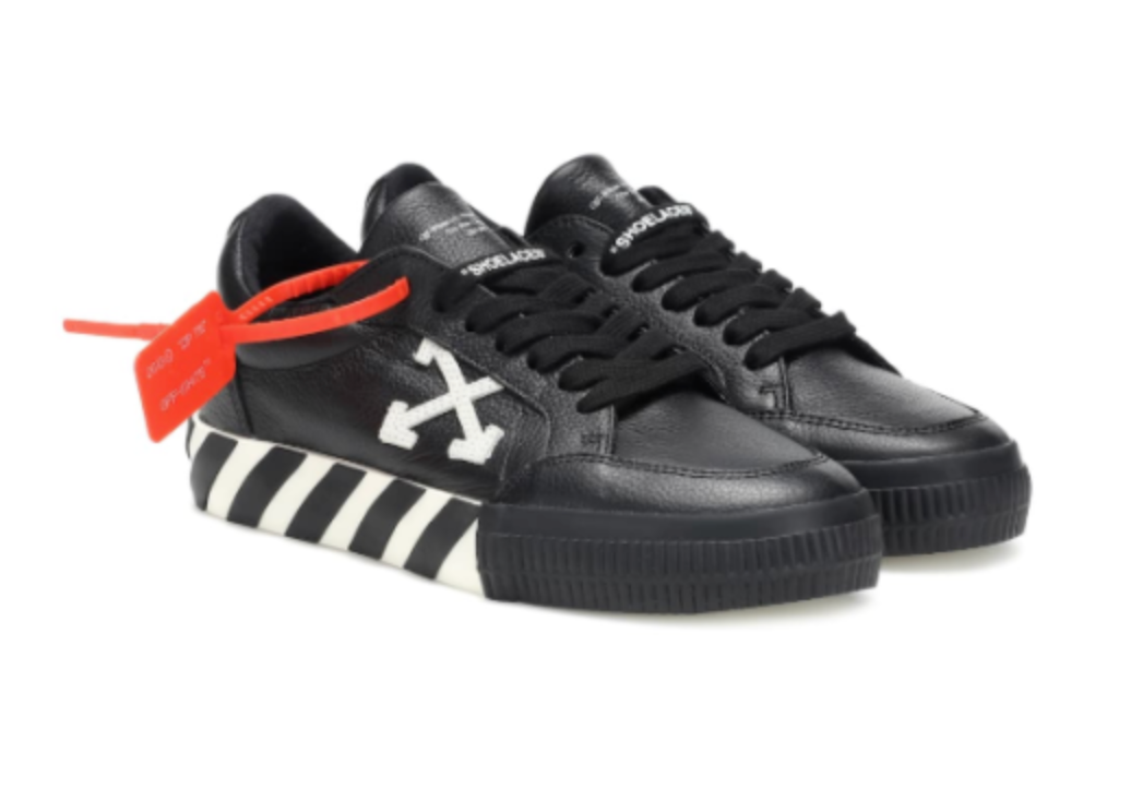 แฟชั่นรองเท้าผ้าใบของคนเกาหลีไม่เป็นสองรองใคร รุ่นไหนฮอต? แบรนด์ไหนฮิต? จัดมาให้แล้ว