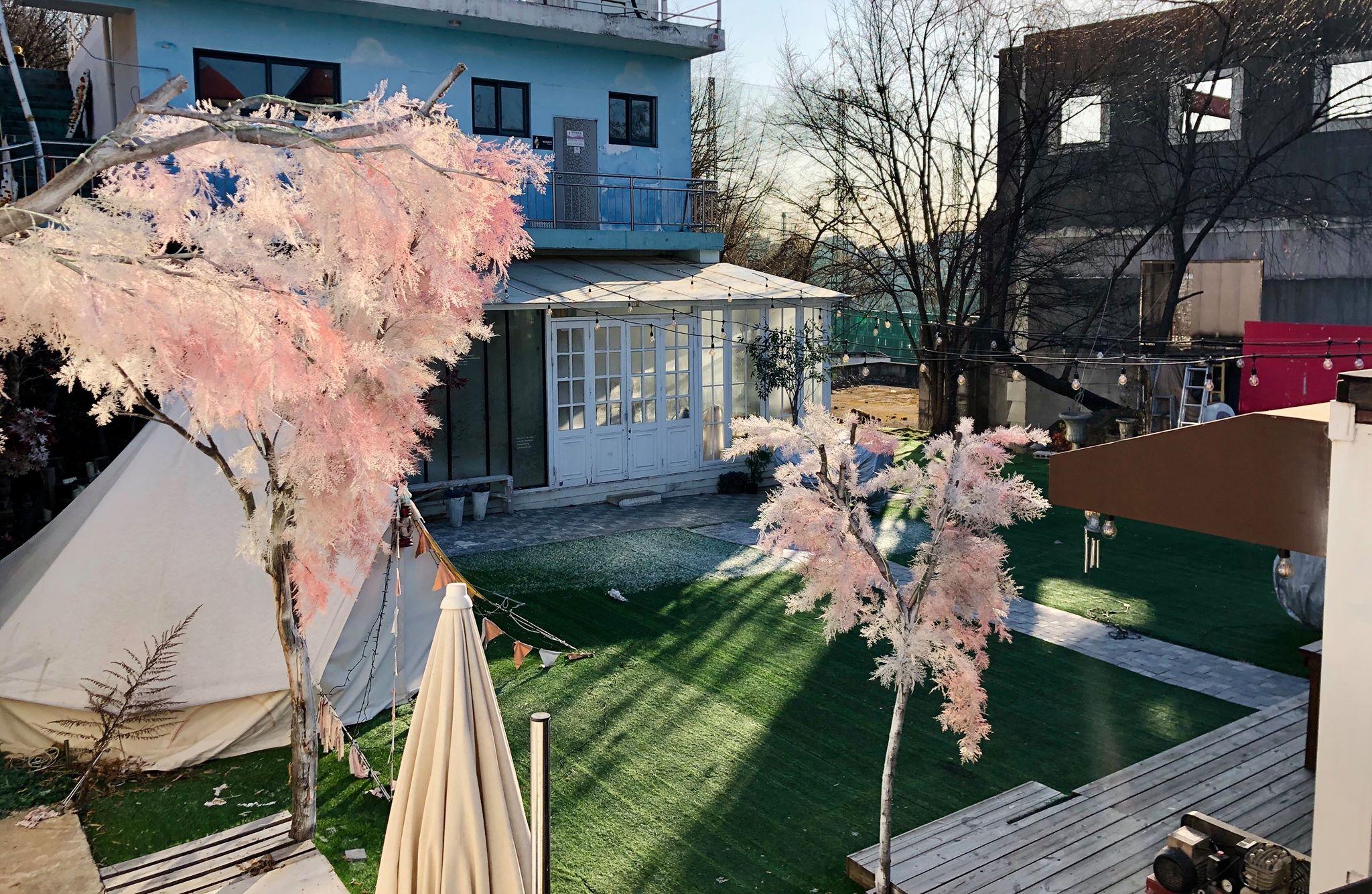 สวนสนุกร้างยงมาแลนด์ สถานที่ยอดฮิตสำหรับถ่ายโฟโต้ชู้ตและ MV ของเหล่าไอดอล! แวะมาและจะรู้ว่าโพสต์ยังไงก็ปัง