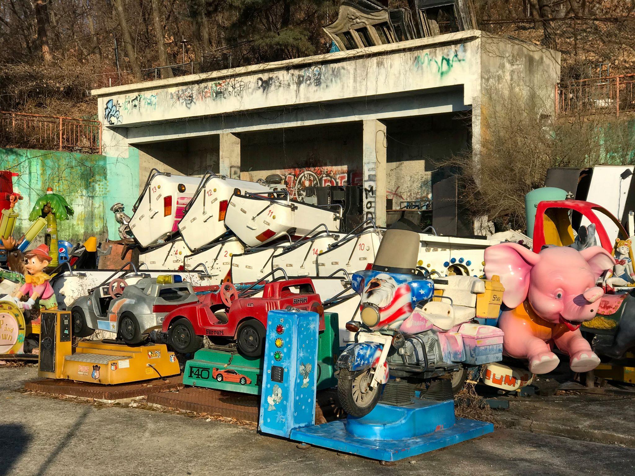 สวนสนุกร้างยงมาแลนด์ สถานที่ยอดฮิตสำหรับถ่ายโฟโต้ชู้ตและ MV ของเหล่าไอดอล! แวะมาและจะรู้ว่าโพสต์ยังไงก็ปัง