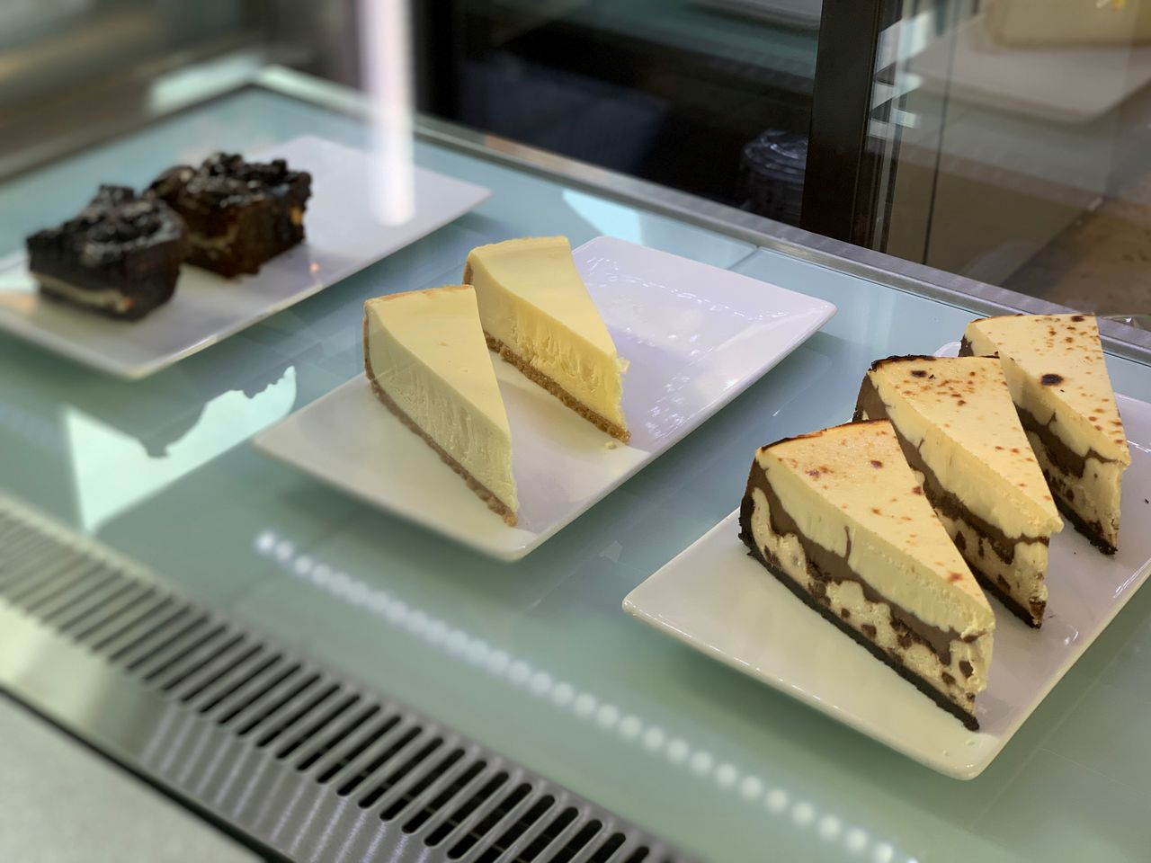 韓国カフェ、ソウルカフェ、蚕室カフェ、ソンリダンギルカフェ、オシャレなカフェ、屋上カフェ、美味しいお店、ソンパ洞カフェ、Pres、クロワッフル、ワッフル、デザートカフェ