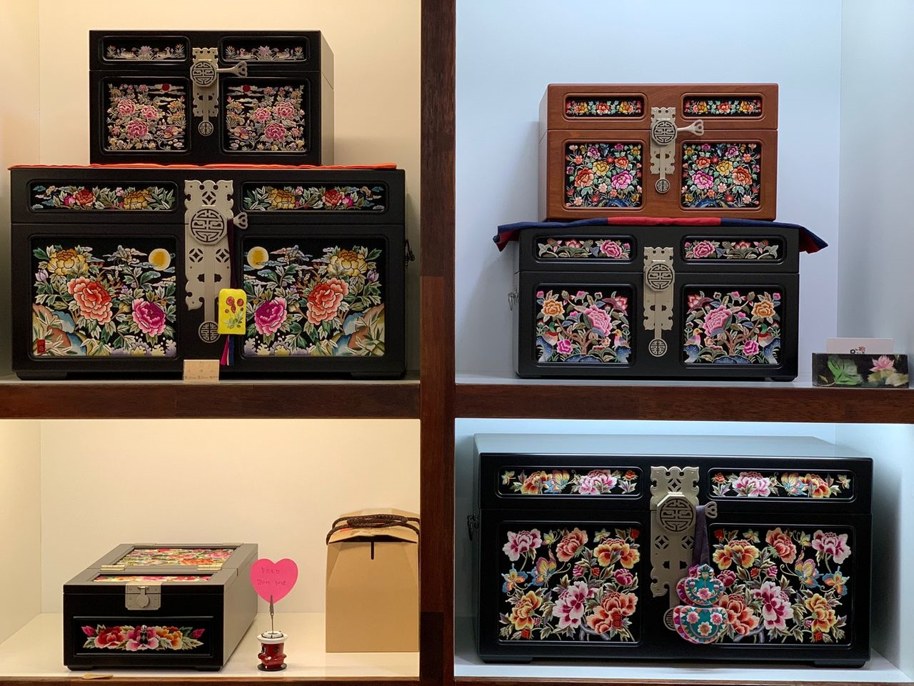 韓国ショッピング、ソウルショッピング、インサドンショッピング、韓国お土産、ソウルお土産、インサドンお土産、韓国伝統品、伝統品お土産、韓国記念品