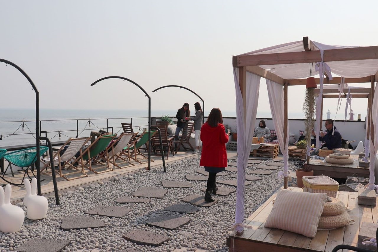 プサンカフェ、ヘウンデカフェ、おしゃれなカフェ、海の見えるカフェ、韓国カフェ、カフェルーフトップ、屋上カフェ、テラスカフェ、デザートカフェ、チョンサポカフェ