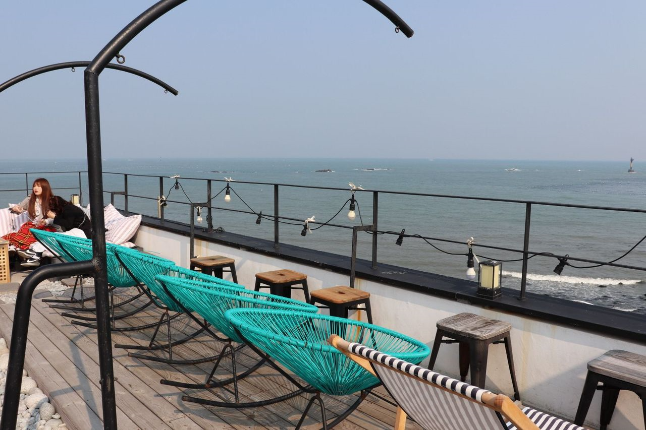 プサンカフェ、ヘウンデカフェ、おしゃれなカフェ、海の見えるカフェ、韓国カフェ、カフェルーフトップ、屋上カフェ、テラスカフェ、デザートカフェ、チョンサポカフェ