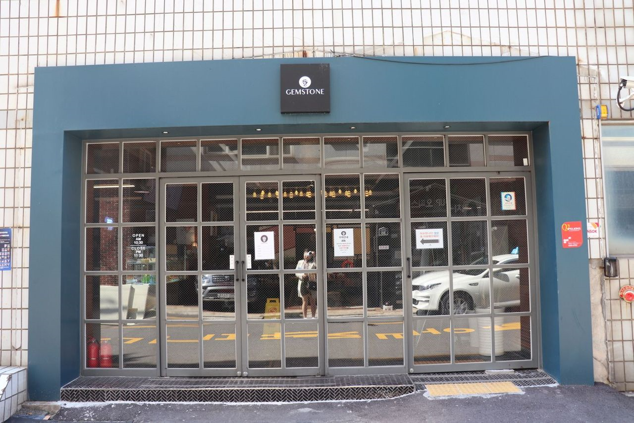 プサンカフェ、ナンポ洞カフェ、不思議なカフェ、韓国カフェ、プールカフェ、美味しいお店、おしゃれなカフェ、ジェムストーン、Gemstone、デザートカフェ