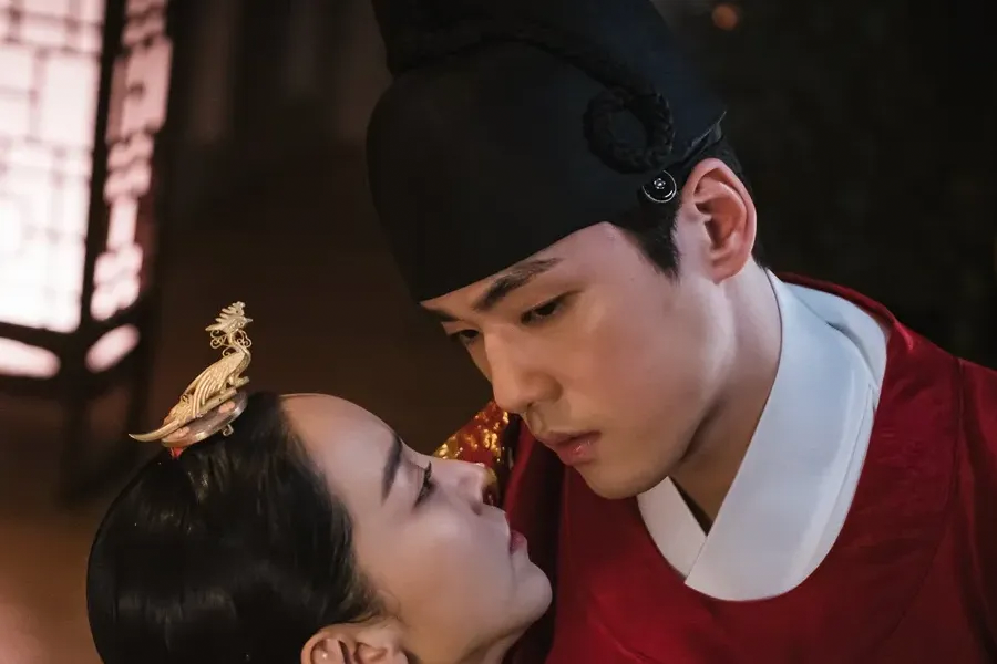 韩剧《哲仁王后》剧照，这部2020至2021年tvN电视剧创下17.371%的最高收视率。