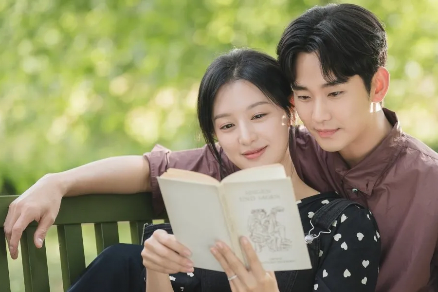 韩剧《泪之女王》剧照，该剧是2024年播出的tvN电视剧，最高收视率24.85%。