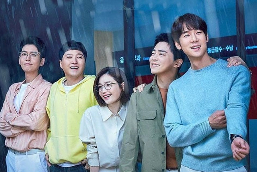 韩剧《机智医生生活》剧照，意味着2020年tvN电视剧的14.142%最高收视率。