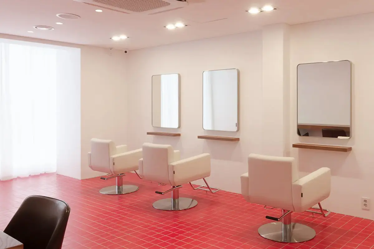 AM:TON髮型屋內部設計，專業髮型師服務