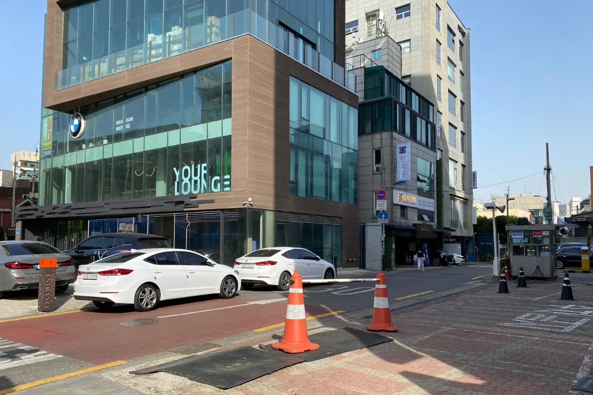 從合井站到AM:TON髮型屋途中，便利的交通位置