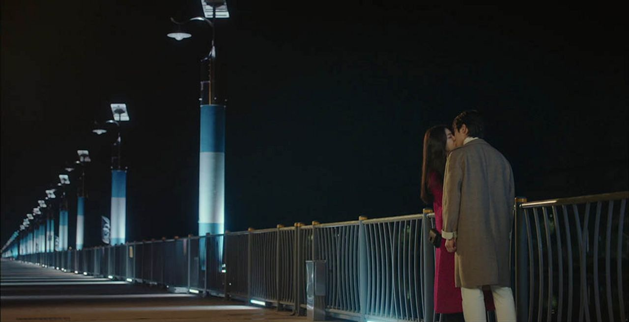 ฉากโรแมนติกบนสะพานสายรุ้ง ทะเลสาบทันกึม ซีรี่ย์ Crash Landing on You