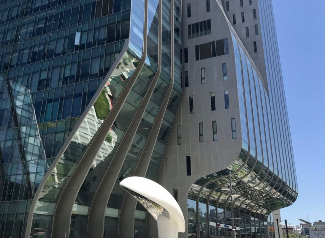 ภายในบริษัท Yeri's choice สถานที่ถ่ายทำในซีรี่ย์ Crash Landing on You