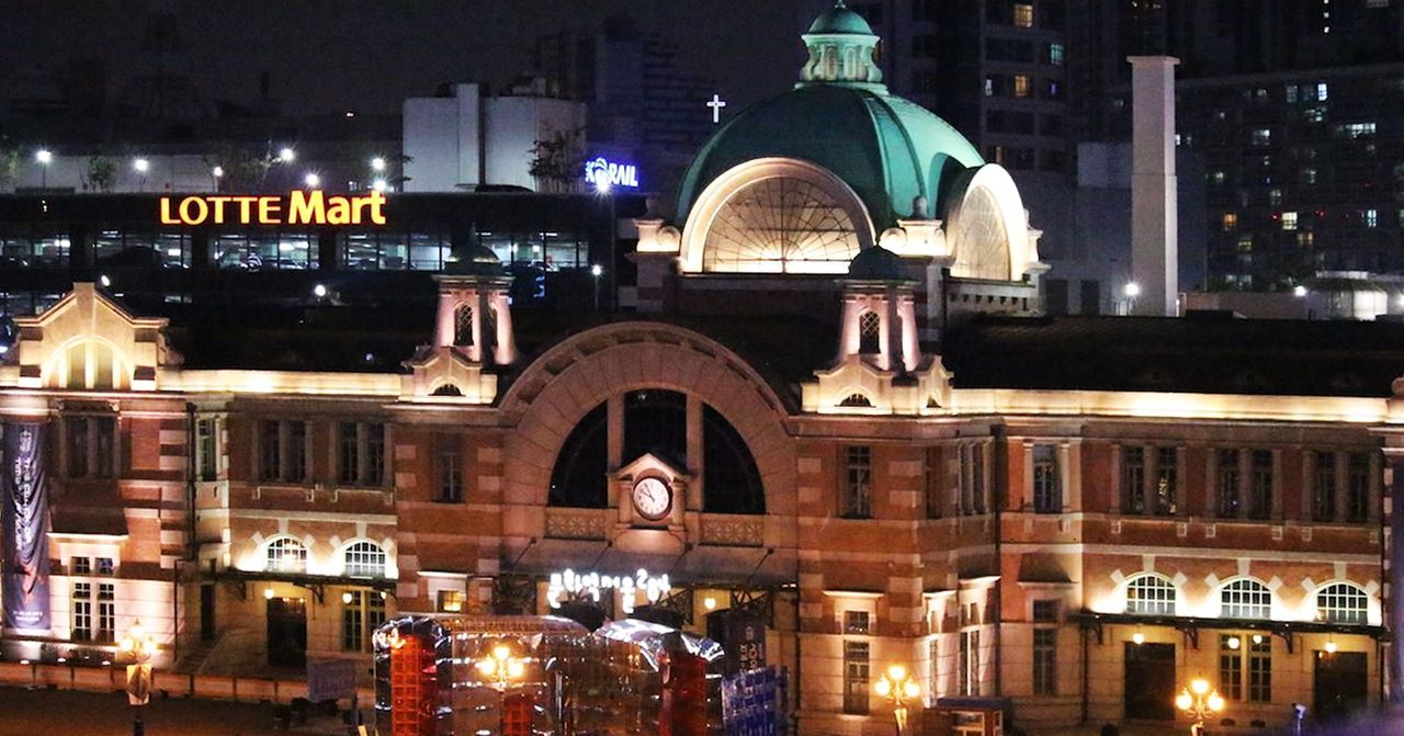 现代首尔站景象，历史建筑保留并转型为博物馆形式