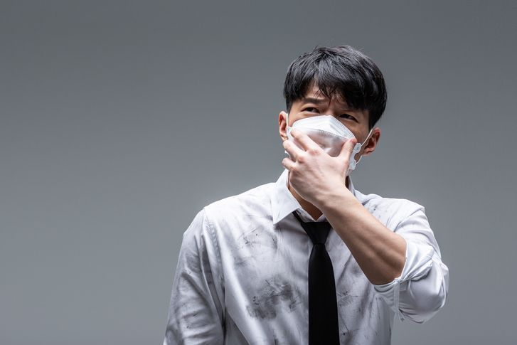 韩国白领的工作压力示意图，反映经济对疫情的影响