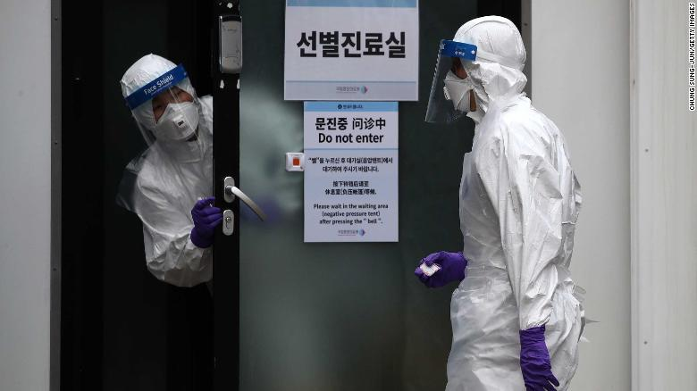 หญิงเกาหลีช่วงวัย 20 ติดเชื้อไวรัสโคโรนามากที่สุด? เพราะเป็นสมาชิกชินชอนจี? ตามหาสาเหตุที่แท้จริง