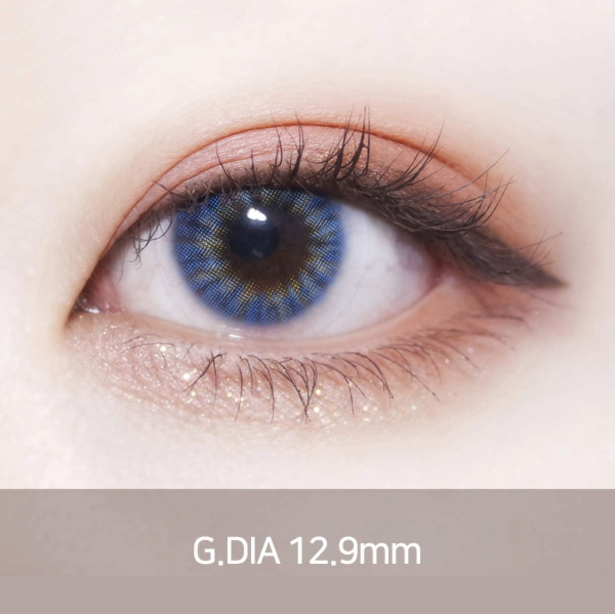 คอนแทคเลนส์สี Grace Blue เพิ่มความโดดเด่นให้ดวงตา เหมาะสำหรับผิวขาว