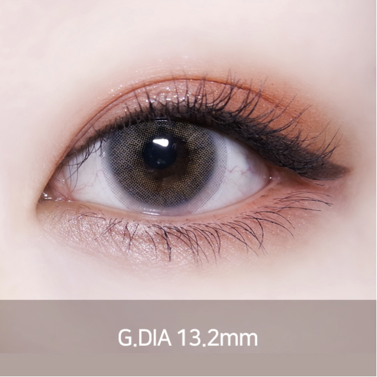 คอนแทคเลนส์ Aileen Gray สีเทา เหมาะสำหรับการเพิ่มความสดใสในดวงตา