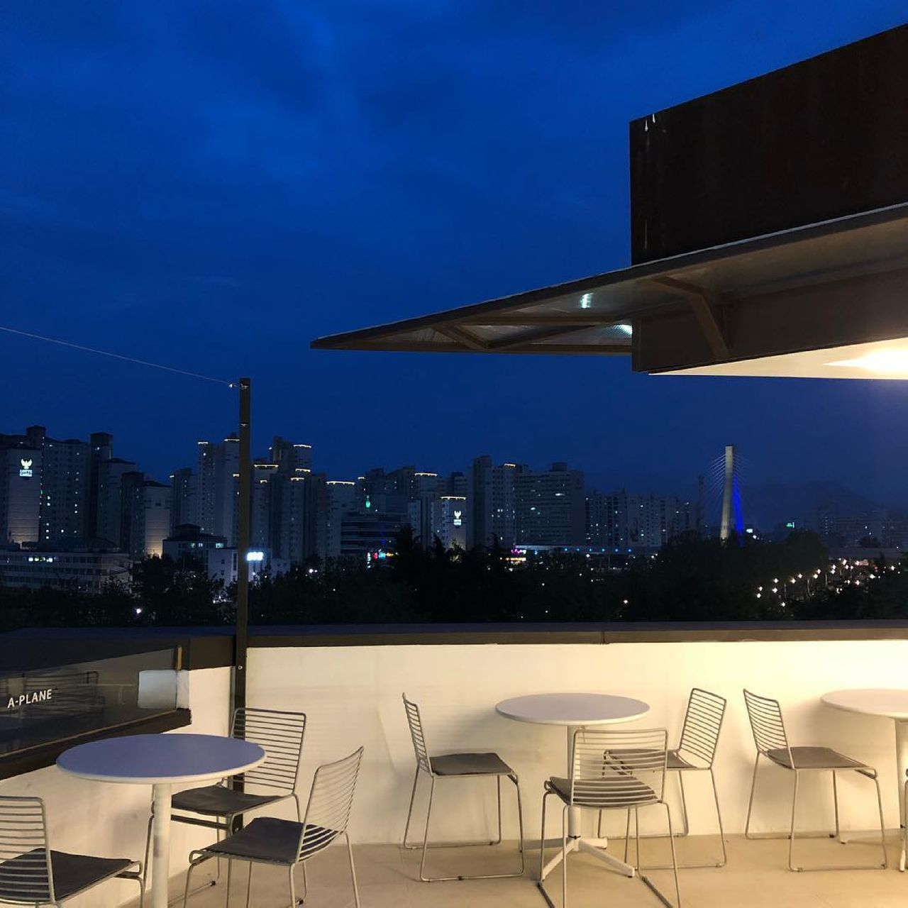 テグ テグカフェ 韓国カフェ 韓国旅行 テグ旅行 ルーフトップカフェ 美味しいお店 キムグァンソク通り