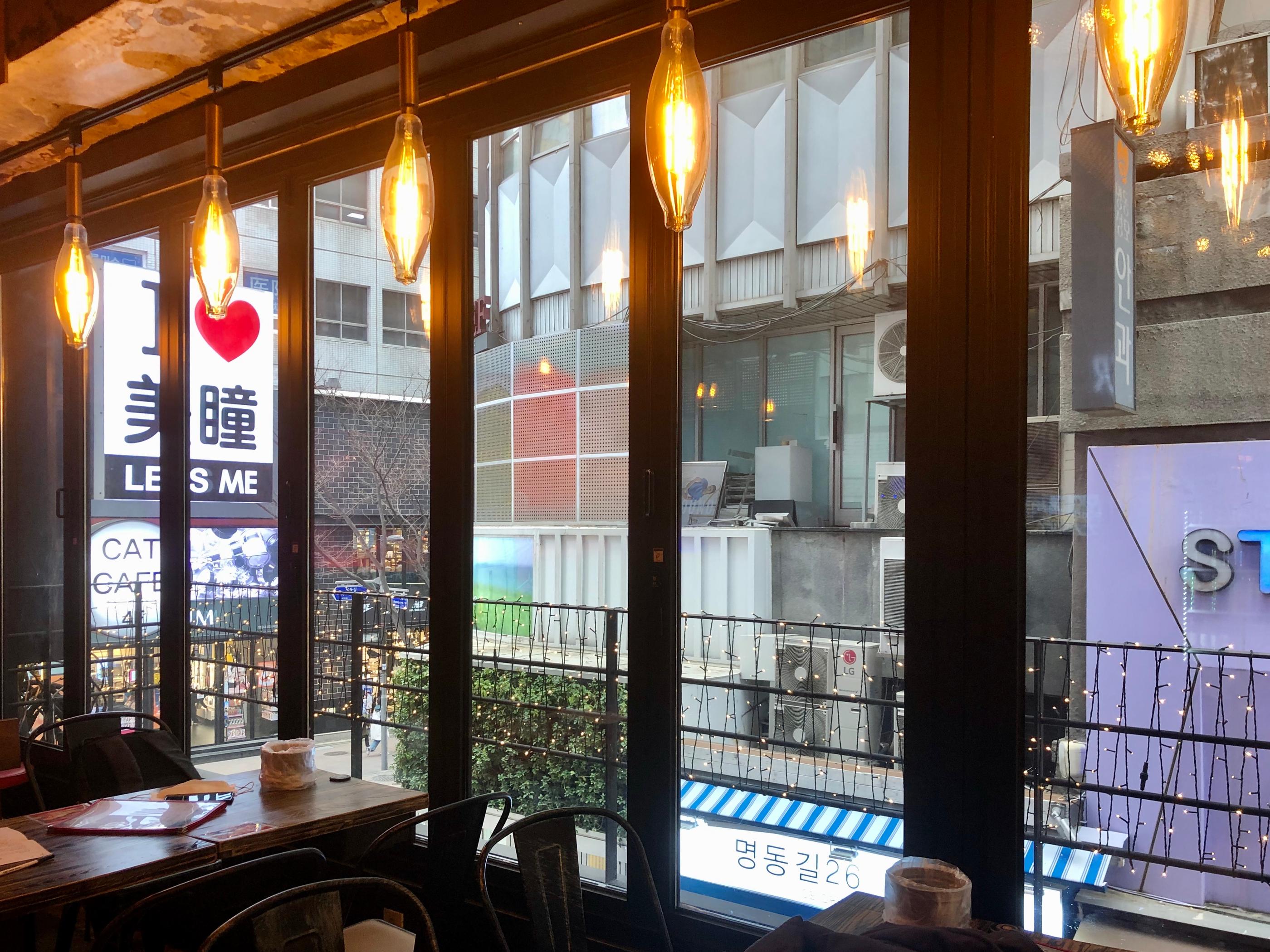 ソウル ソウルチキン チキン 韓国チキン BBQチキン ミョンドン ミョンドン美味しいお店 韓国旅行