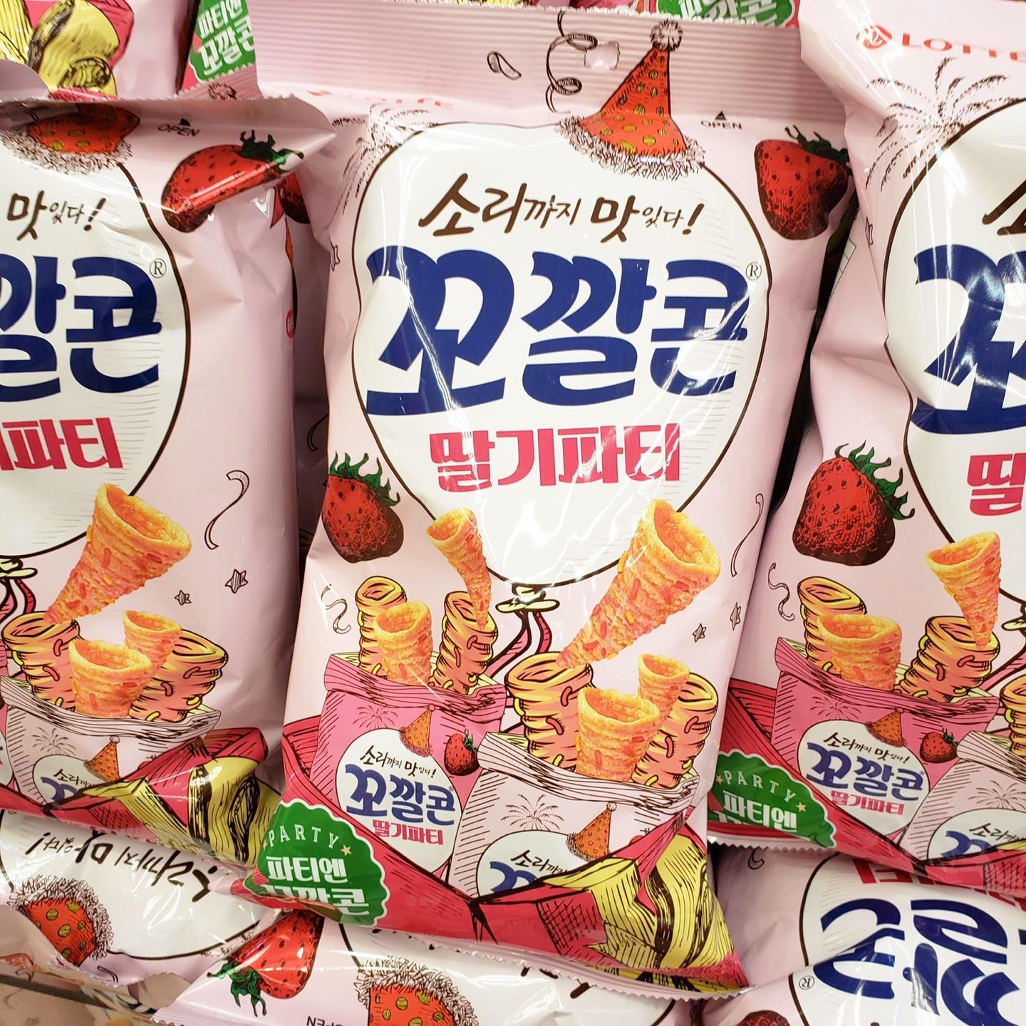 Cherry Blossom Themes | New Supermarket Releases in Korea, Spring is just around the corner. Celebrate by munching on cherry blossom-themed snacks!
