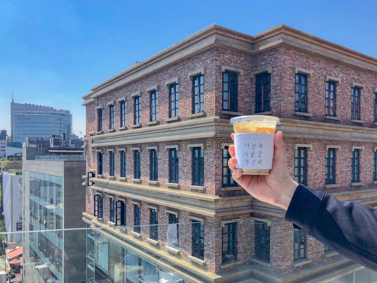 ITAEWON | Creatrip Locals' Guide, Everything you need to know before exploring Itaewon, restaurant, itaewon, cafe, museum, shopping