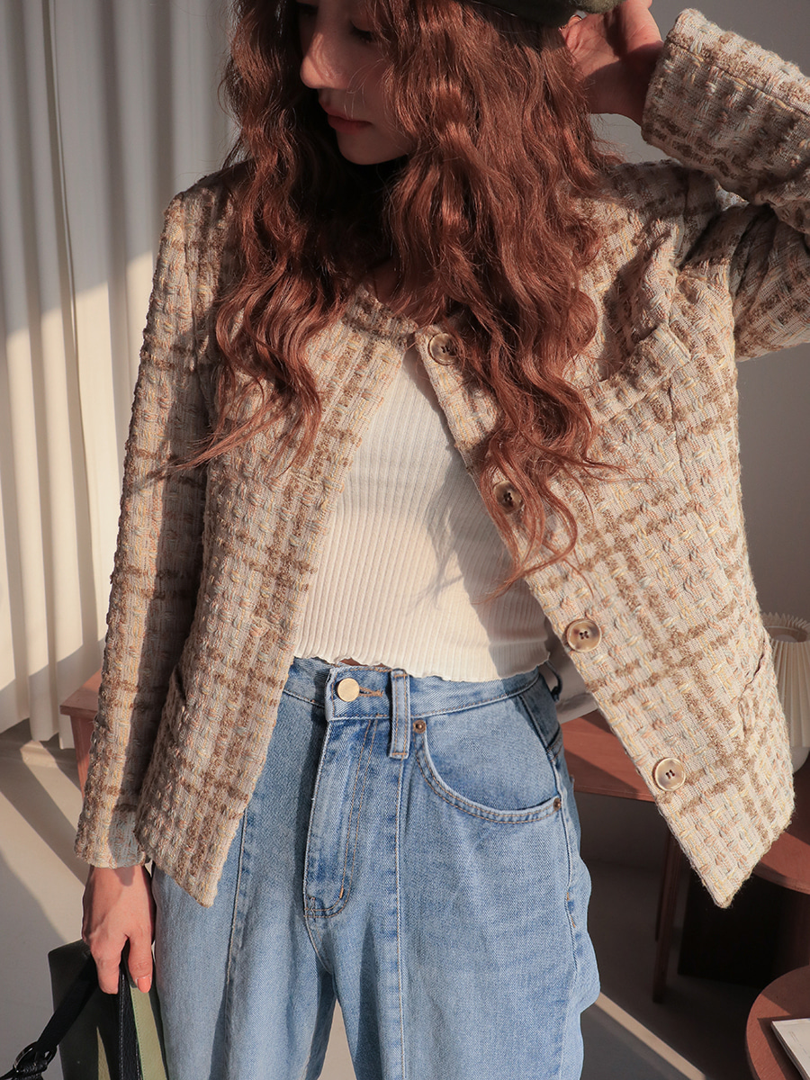 สีไหนฮอตสำหรับฤดูใบไม้ผลิ 2025? แมทช์แฟชั่นโทนสี Natural แบบสาวเกาหลีทุกสไตล์! ค้นหาแนวที่เหมาะกับตัวเอง