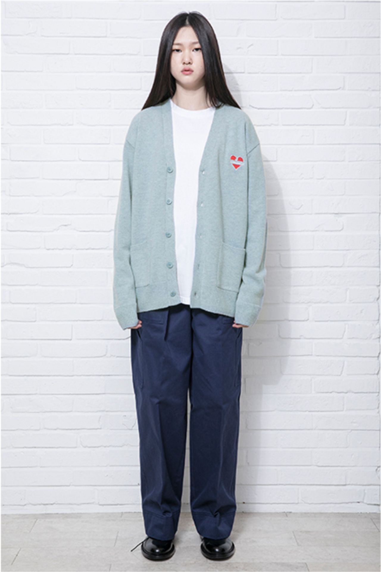 สีไหนฮอตสำหรับฤดูใบไม้ผลิ 2025? แมทช์แฟชั่นโทนสี Natural แบบสาวเกาหลีทุกสไตล์! ค้นหาแนวที่เหมาะกับตัวเอง