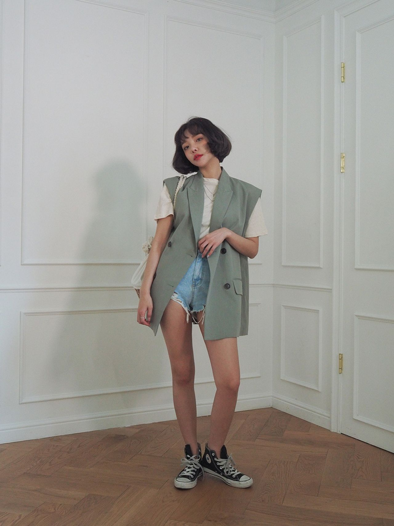 สีไหนฮอตสำหรับฤดูใบไม้ผลิ 2025? แมทช์แฟชั่นโทนสี Natural แบบสาวเกาหลีทุกสไตล์! ค้นหาแนวที่เหมาะกับตัวเอง