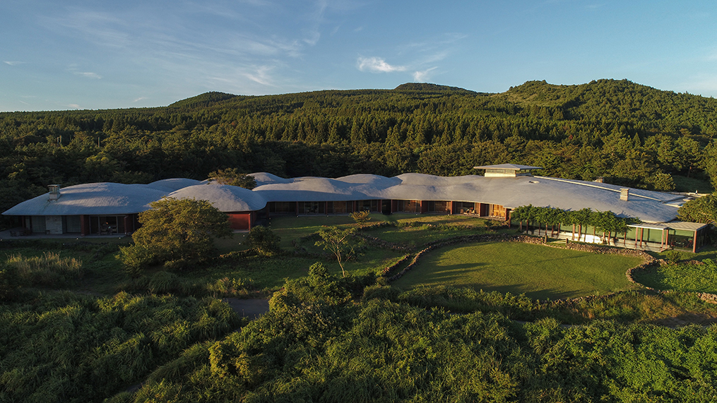 Unique accommodations in Jeju that will complete your island experience!