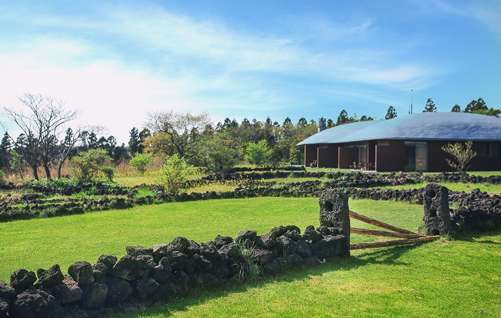Unique accommodations in Jeju that will complete your island experience!