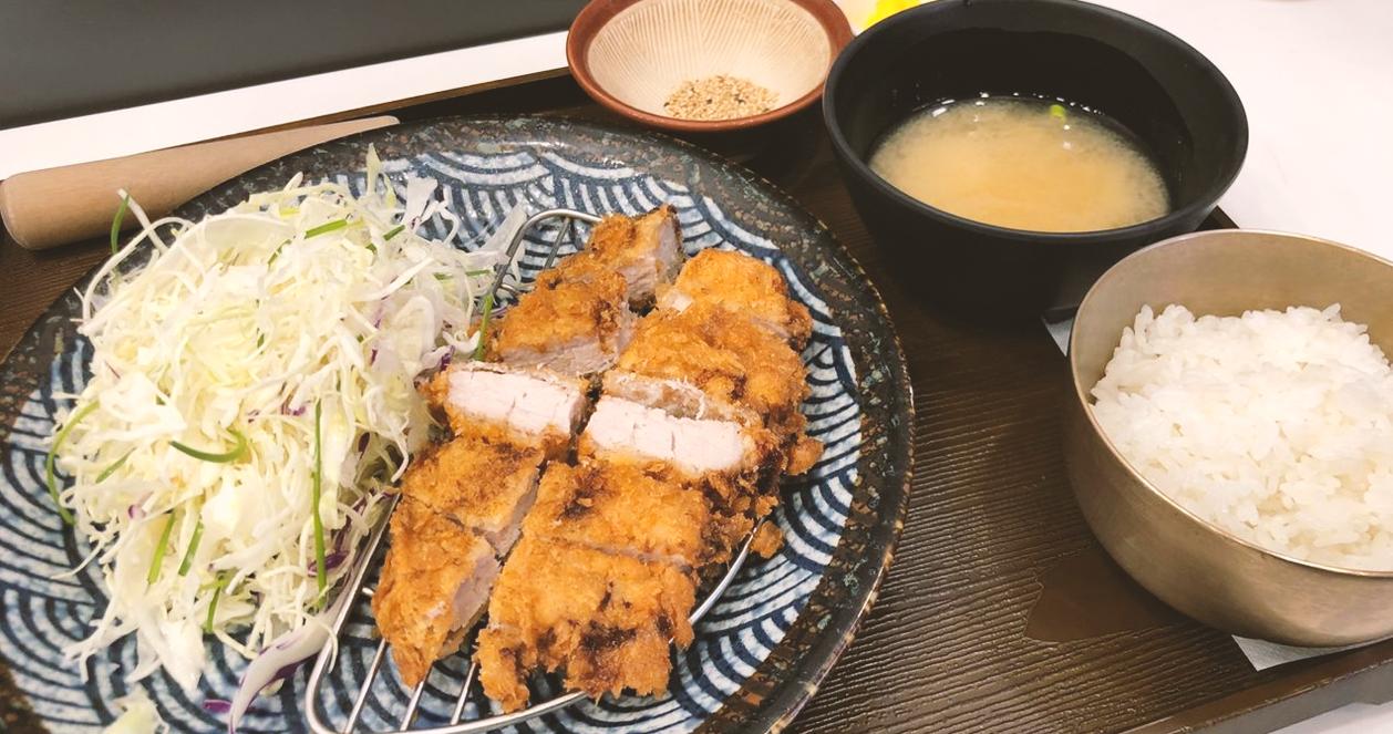Cochon Tonkatsu | Ăn thịt lợn chiên xù với giá chỉ 3,000 Won ở Sinchon