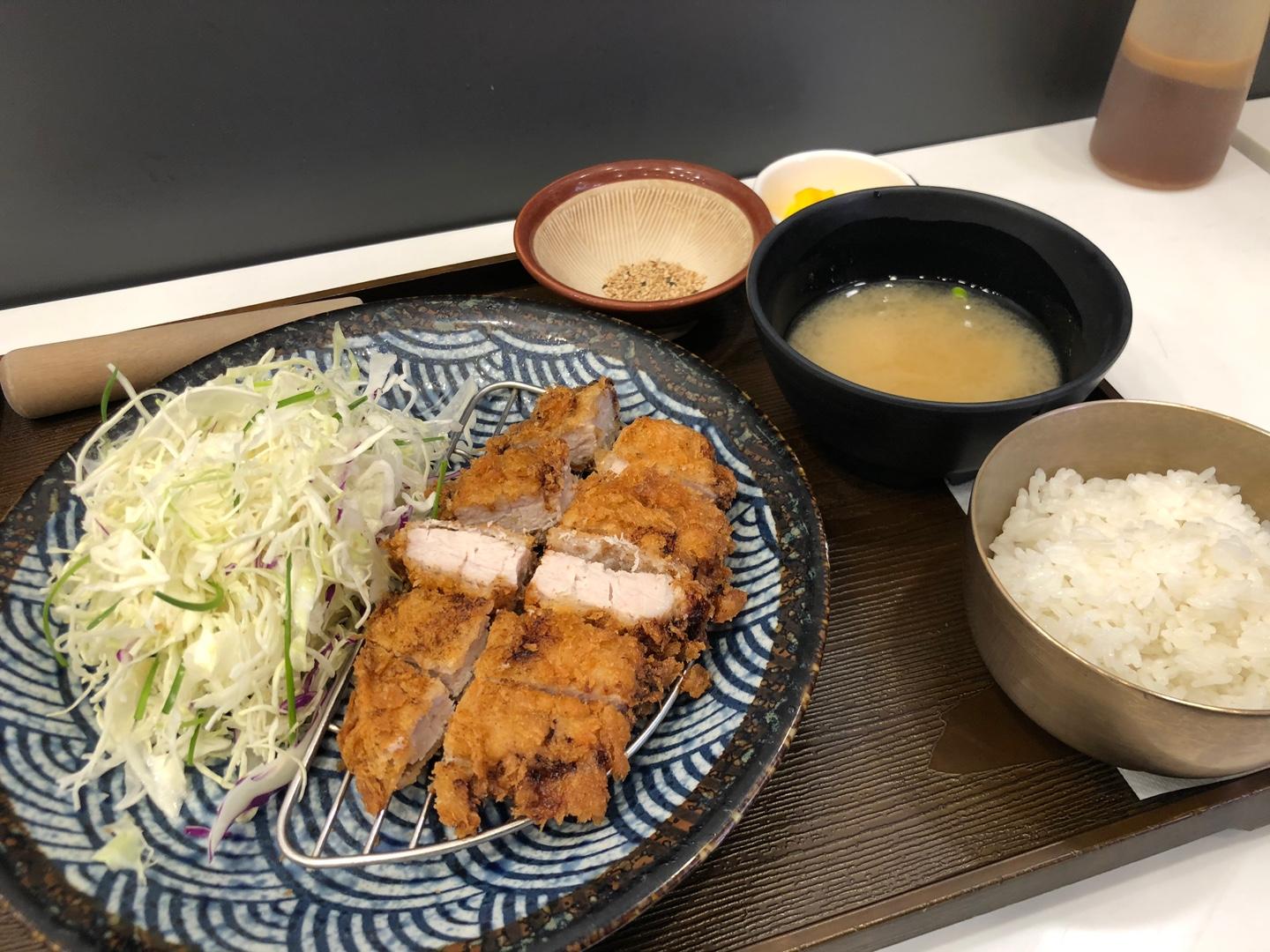 Cochon Tonkatsu | Sinchon Enjoy a tonkatsu meal for just 3000won