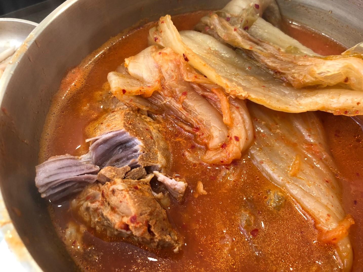 Byeoldang Kimchijjim | Sinchon ₩4,000 meal does exist