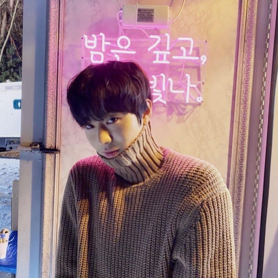 ทำใจเต้นหนักมากกับหนุ่มที่โพสต์รูปลงไอจีทีไรทำใจละลาย! 8 เซเลบริตี้เกาหลีที่สาวโหวตให้เป็น Boyfriend Material ตามไปฟอลไอจีกัน