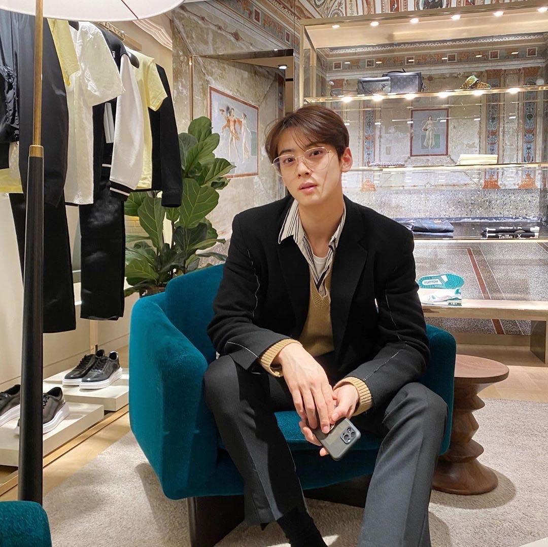 ทำใจเต้นหนักมากกับหนุ่มที่โพสต์รูปลงไอจีทีไรทำใจละลาย! 8 เซเลบริตี้เกาหลีที่สาวโหวตให้เป็น Boyfriend Material ตามไปฟอลไอจีกัน