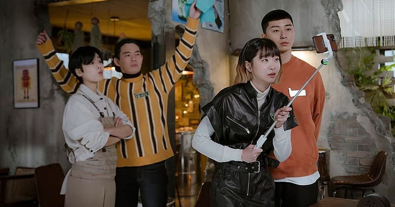 ประเด็นร้อนจนไฟลุกจากช่อง JTBC！《Itaewon Class》ขยี้ความจริง 7 ประการเกี่ยวกับสังคมเกาหลี: การกลั่นแกล้งกัน การเหยียดและอภิสิทธิ์ของชนชั้นสูง 