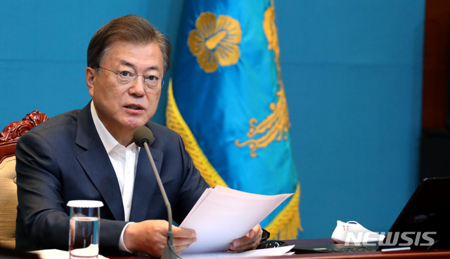 President Moon promises a safer country on 6th anniversary of Sewol Ferry tragedy