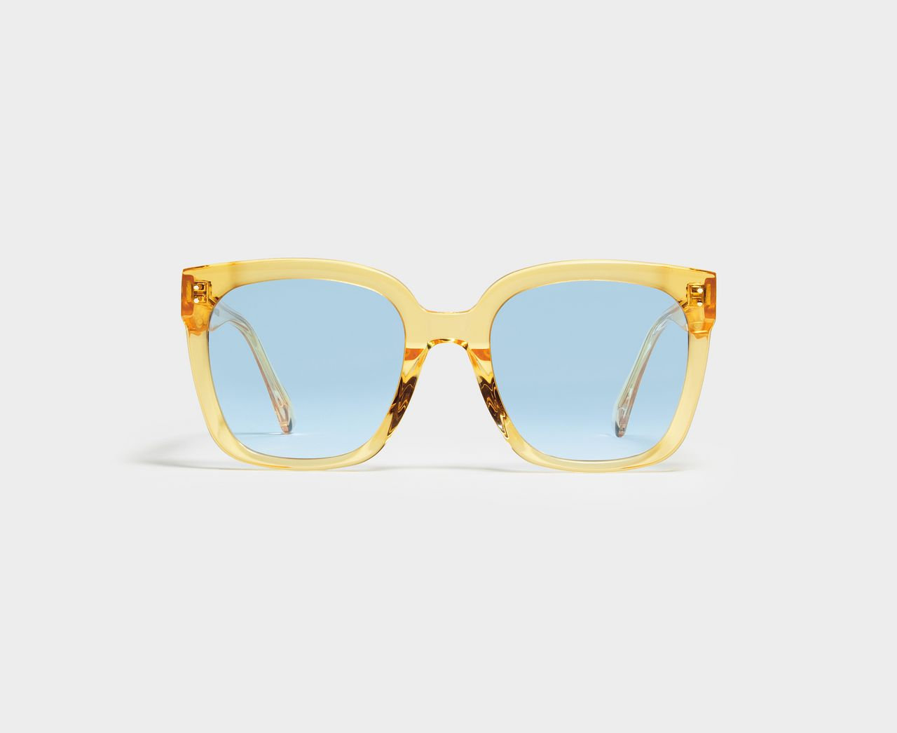 เมื่อนักร้องสุดชิคกับแบรนด์แว่นสุดยูนีคมาเจอกันใน Jennie BP x Gentle Monster! Jentle Home คอลเลคชั่น รับรองว่าไม่มีทางทำให้ผิดหวัง