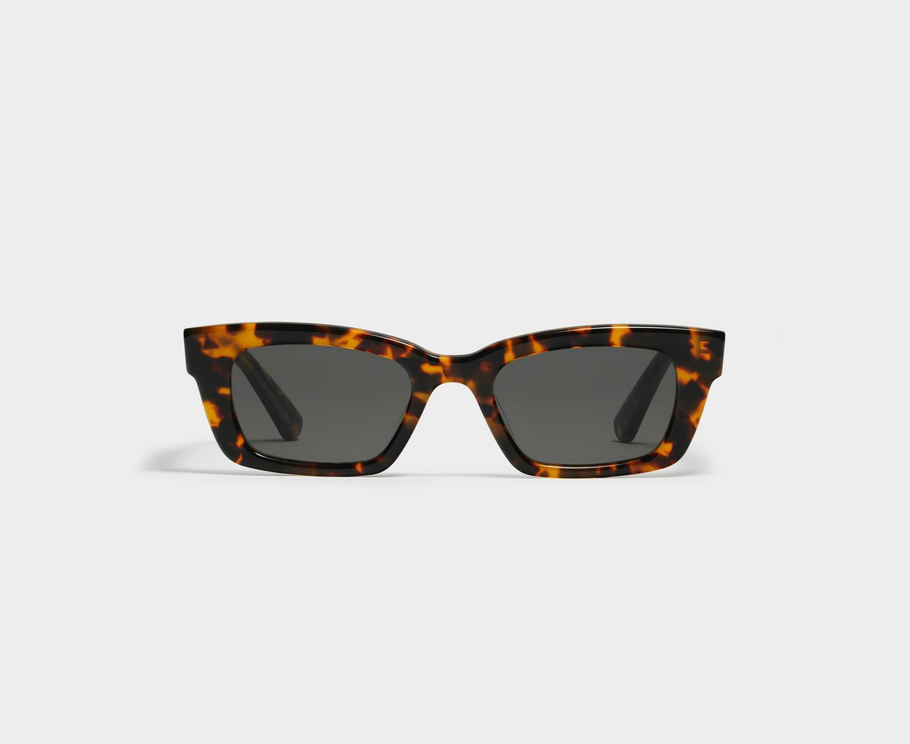 เมื่อนักร้องสุดชิคกับแบรนด์แว่นสุดยูนีคมาเจอกันใน Jennie BP x Gentle Monster! Jentle Home คอลเลคชั่น รับรองว่าไม่มีทางทำให้ผิดหวัง